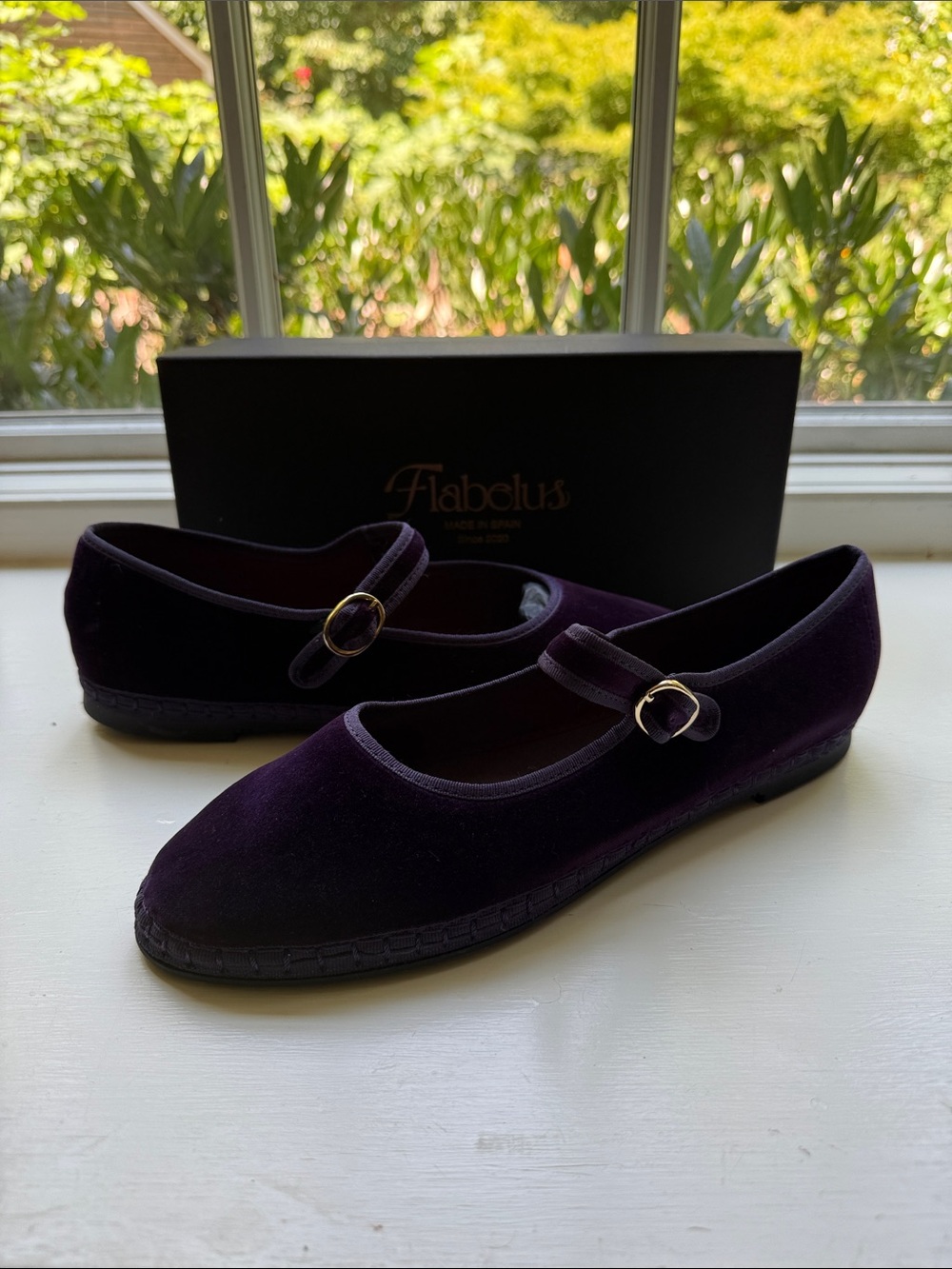 Flabelus Gatz Women's Velvet Mary Jane Flats in Dark Purple NIB New 42 10